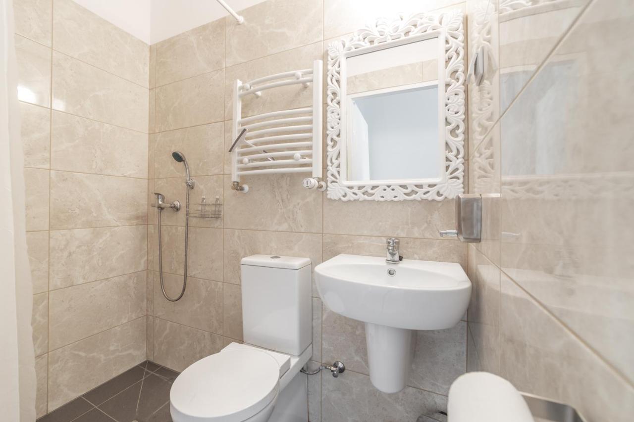 Babel Hostel, Dworzec Pkp, Rynek Wroclaw Luaran gambar